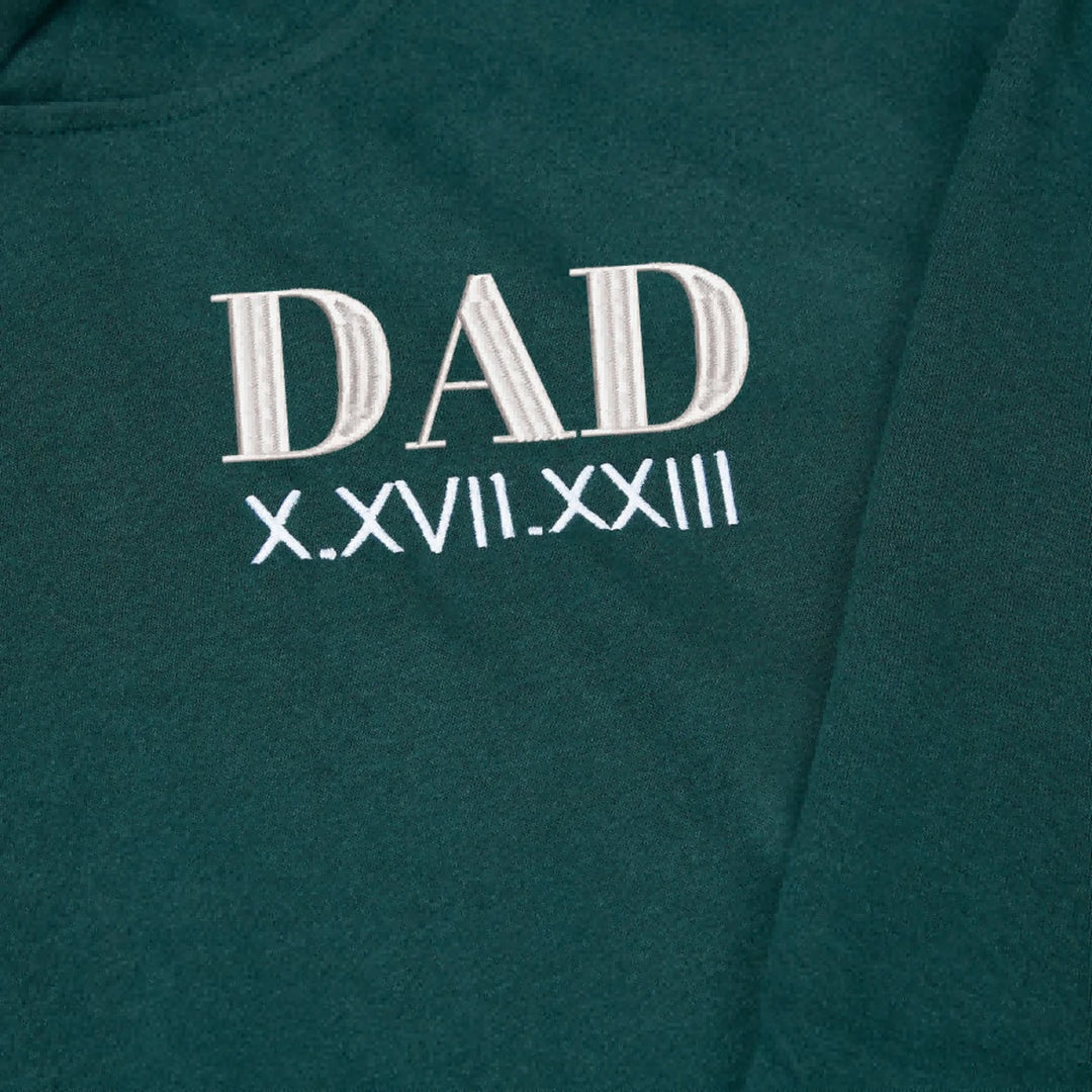 Sweat-shirt brodé avec le surnom de papa et des chiffres romains