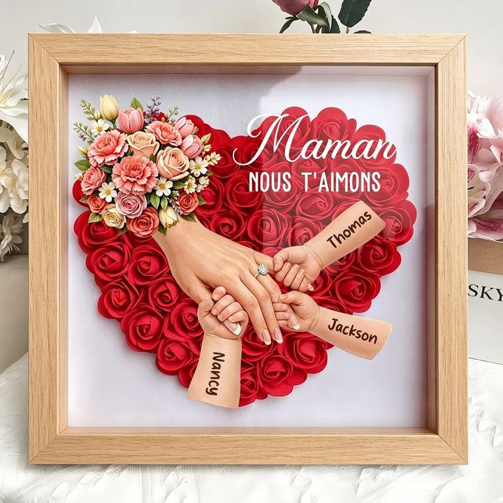 Boîte d’ombre cœur floral personnalisée Maman mains avec prénoms enfants