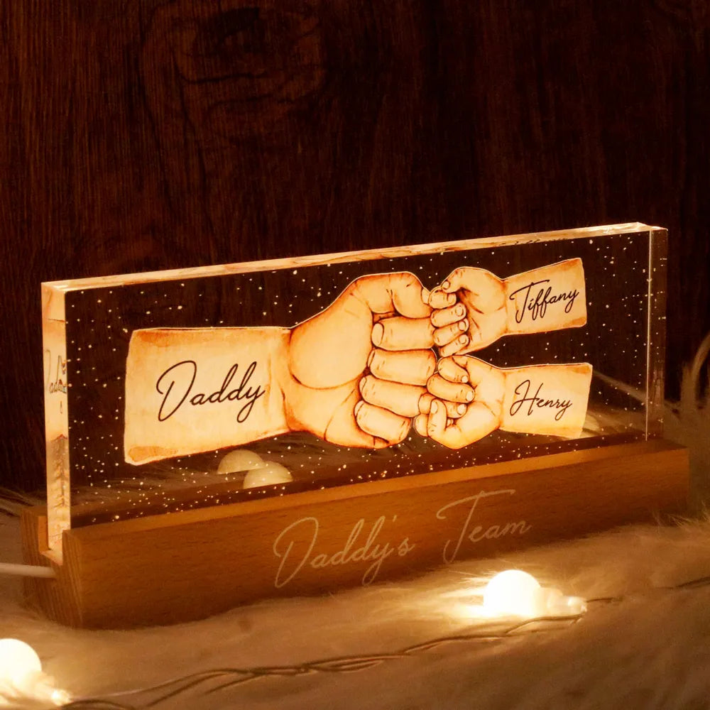 Veilleuse LED en acrylique personnalisée Daddy's Team Fist Bump