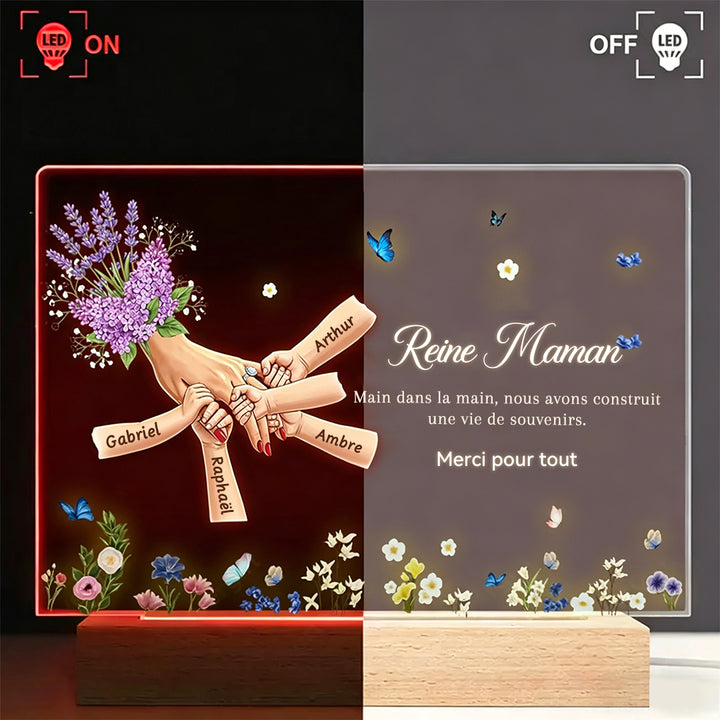 Cadeau Fête des Mères personnalisé – Veilleuse LED Mains de maman avec prénoms et design familial