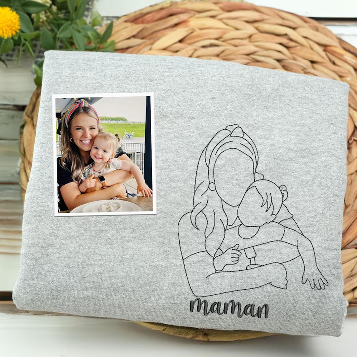 Sweat-shirt personnalisé avec portrait de maman – Contour de photo de famille brodé