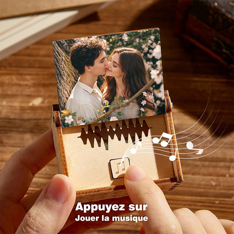 Boîte à Musique Numérique Personnalisée pour Couples – Boîte à Musique en Bois Gravée avec Texte & Mélodie au Choix 🎵✨