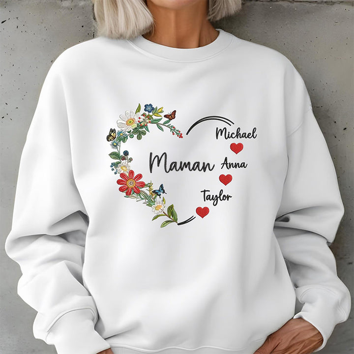 Sweat-shirt personnalisé avec broderie florale en forme de cœur et prénoms des enfants — Pour Grand-mère