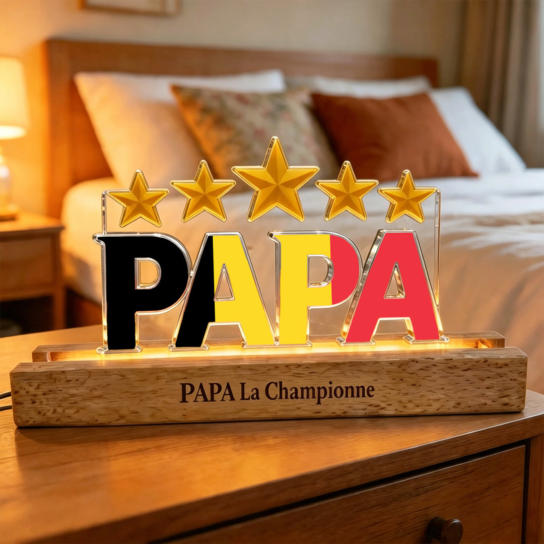 Lettre lumineuse personnalisée motif drapeau, avec étoiles et prénom — Cadeau pour les parents