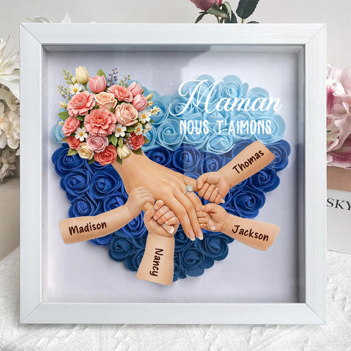Boîte d’ombre cœur floral personnalisée Maman mains avec prénoms enfants