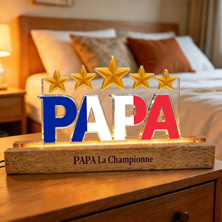 Lettre lumineuse personnalisée motif drapeau, avec étoiles et prénom — Cadeau pour les parents