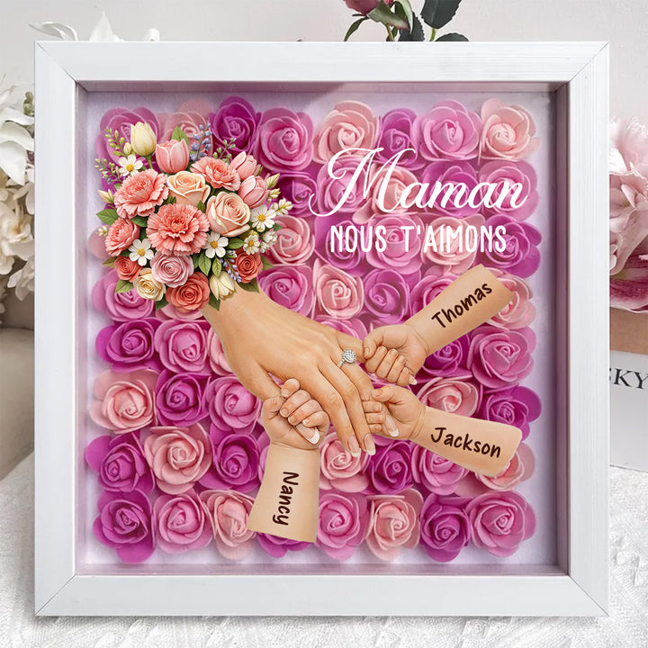 Boîte d’ombre cœur floral personnalisée Maman mains avec prénoms enfants