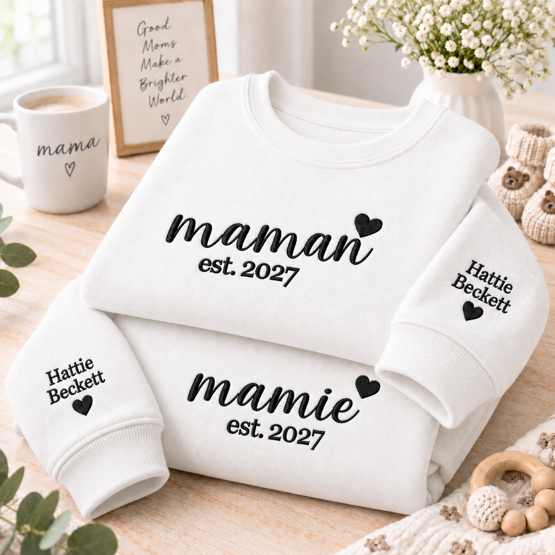 Sweat-shirt brodé personnalisé avec les prénoms des enfants sur la manche – Cadeau de Noël pour maman ou mamie