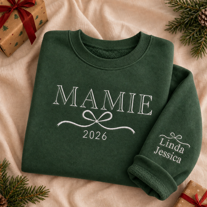 Sweat-shirt brodé personnalisé avec les prénoms des enfants sur la manche – Cadeau pour maman ou mamie