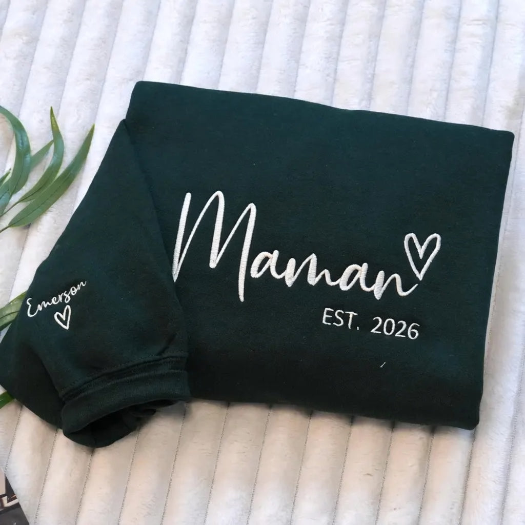 Sweat-shirt brodé personnalisé avec les prénoms des enfants sur la manche – Cadeau pour maman