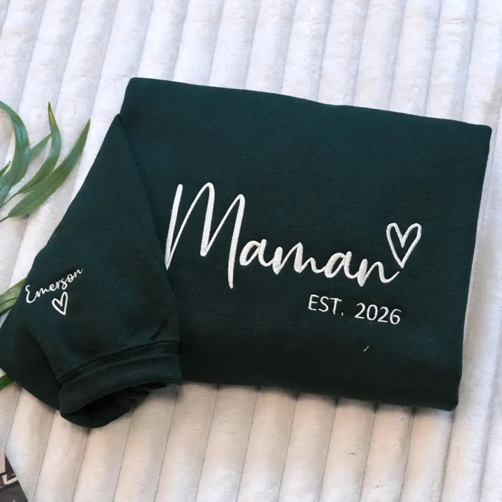 Sweat-shirt brodé personnalisé avec les prénoms des enfants sur la manche – Cadeau pour maman