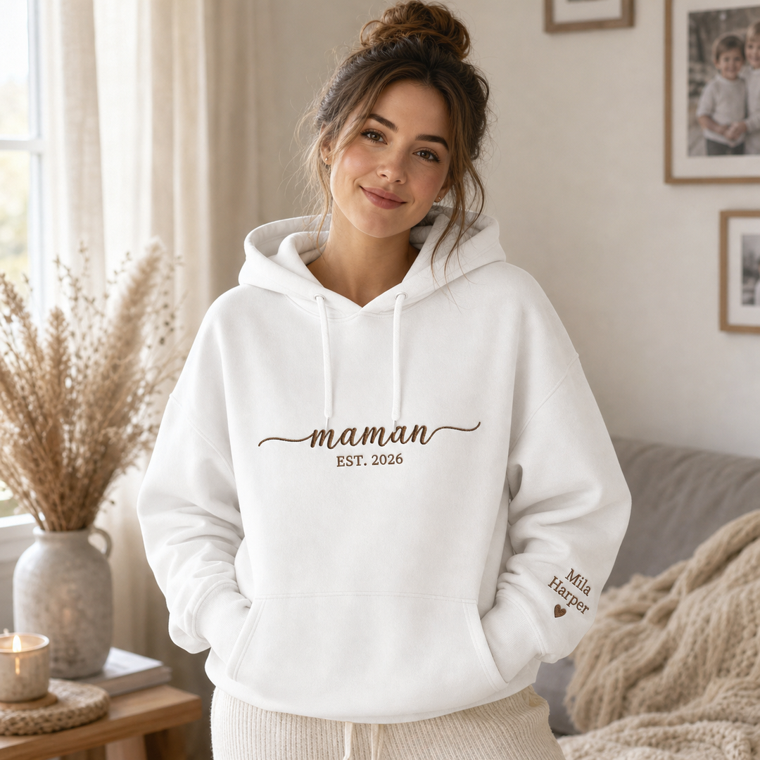Sweat-shirt brodé personnalisé avec les prénoms des enfants sur la manche – Cadeau de Noël pour maman et mamie