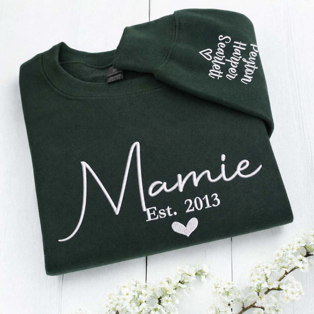 Sweat-shirt brodé personnalisé avec les prénoms des enfants sur la manche – Le cadeau idéal pour maman
