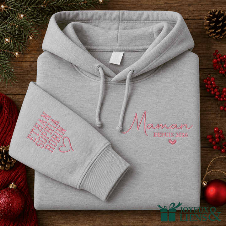 Sweat-shirt brodé personnalisé avec les prénoms des enfants sur la manche – Le cadeau de Noël de maman