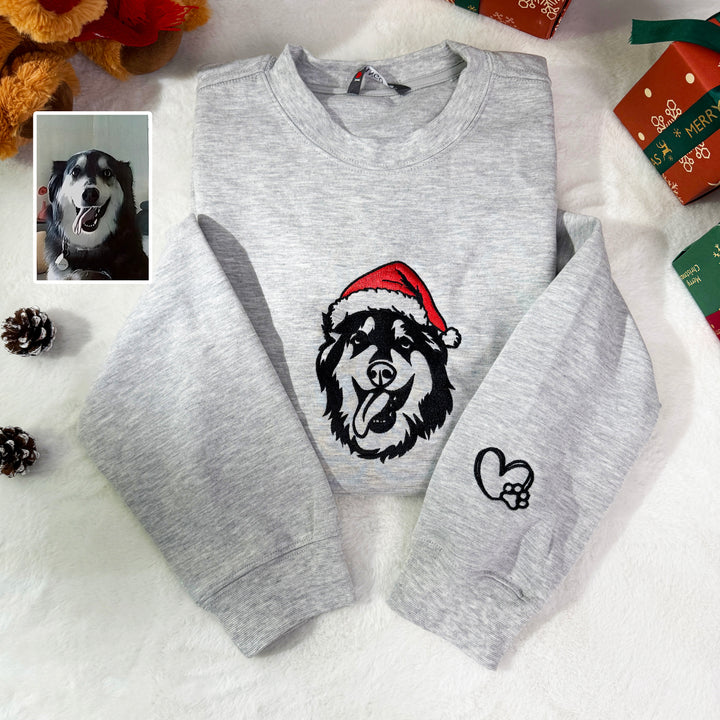 Sweat à capuche ou sweat-shirt brodé personnalisé avec le visage de votre animal de compagnie et un bonnet de Père Noël coloré, cadeau de Noël ou de deuil