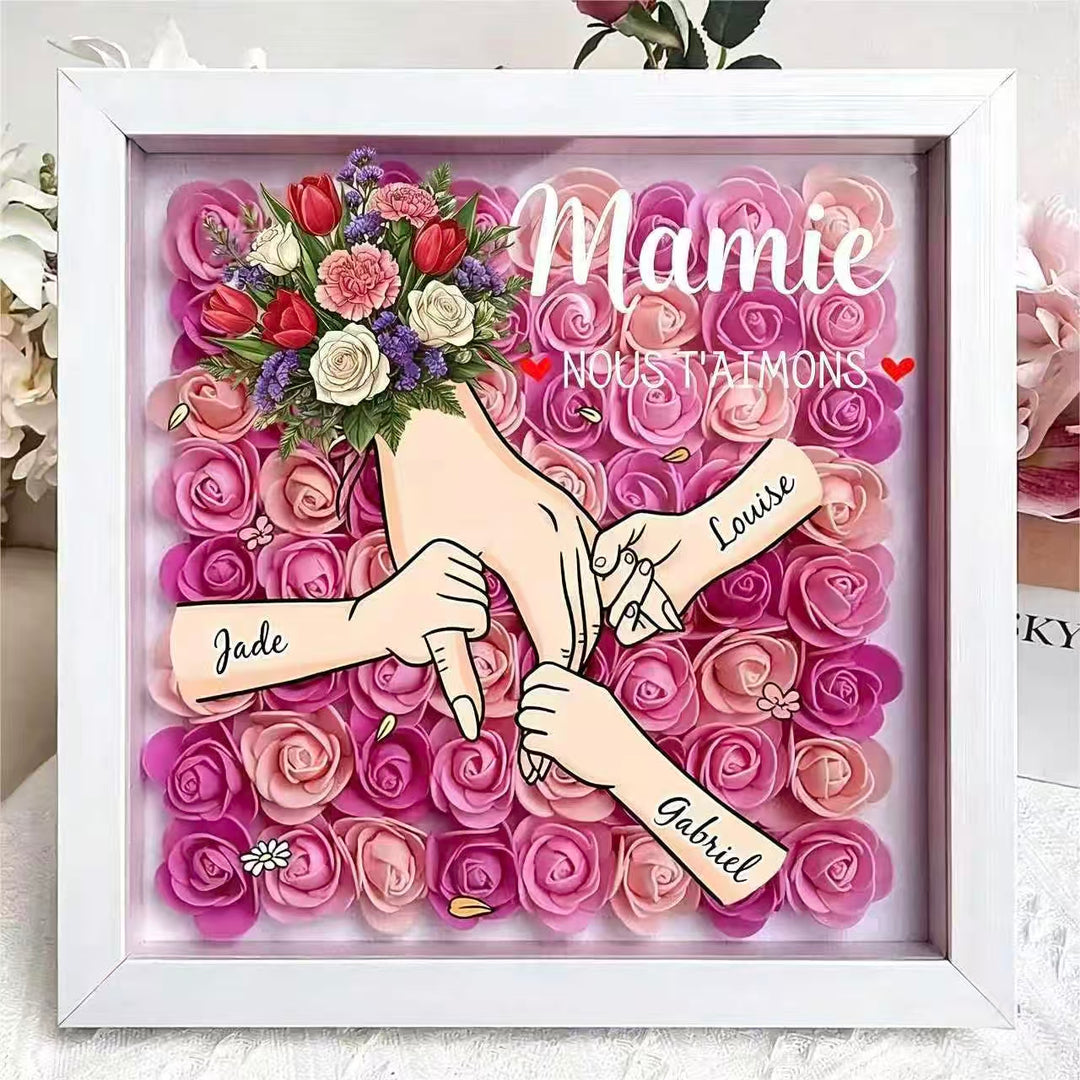 Cadre Ombre Personnalisé "Maman, je t’aime" – Bouquet Fait Main & Mains Entrelacées