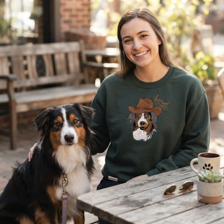 Sweat-shirt brodé avec portrait d'animal personnalisé, style cowboy western et options de chapeau en jean coloré