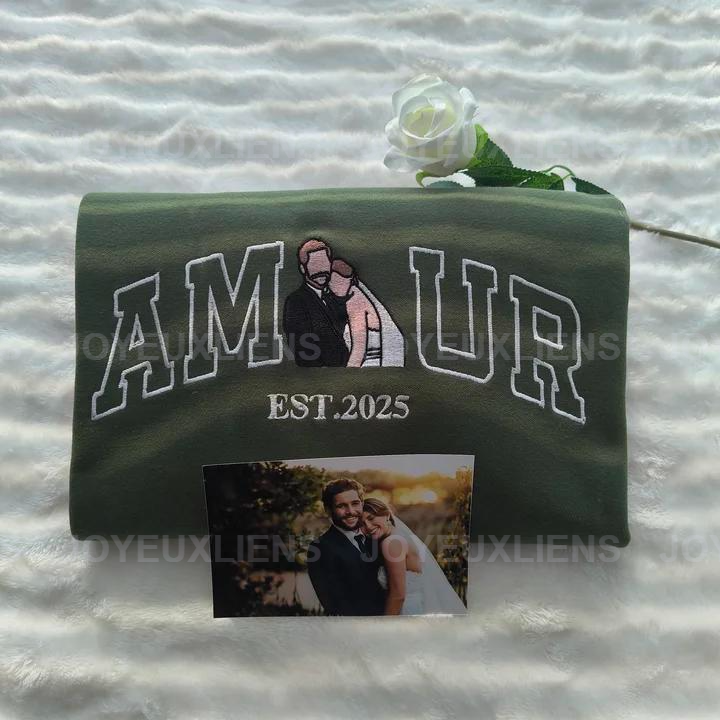 Sweat-shirt AMOUR avec portrait brodé personnalisé
