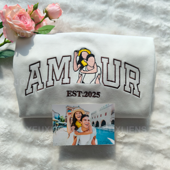 Sweat-shirt AMOUR avec portrait brodé personnalisé