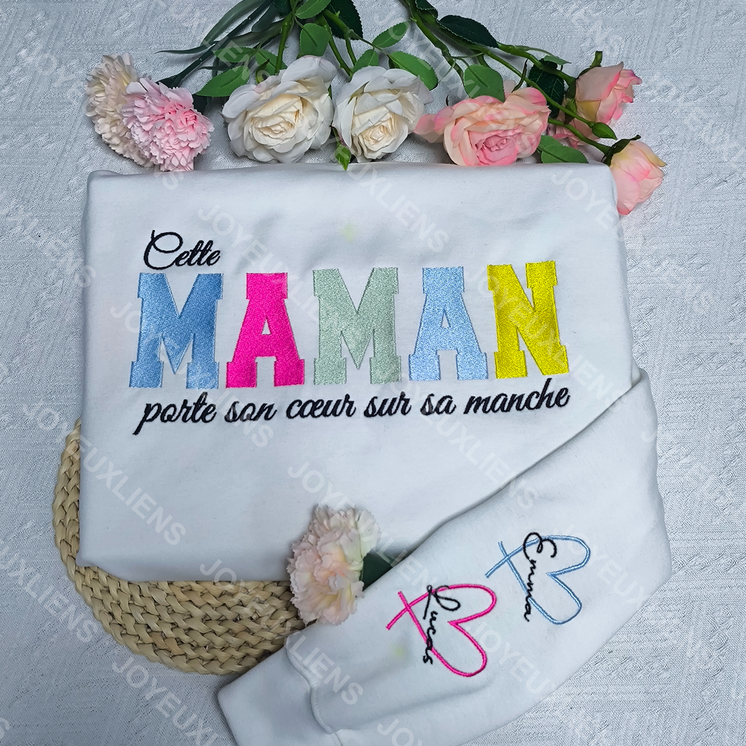 Cette Mamie porte son cœur sur sa manche – Sweat brodé personnalisé Fête des Mères
