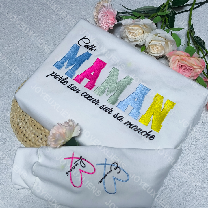 Cette Mamie porte son cœur sur sa manche – Sweat brodé personnalisé Fête des Mères