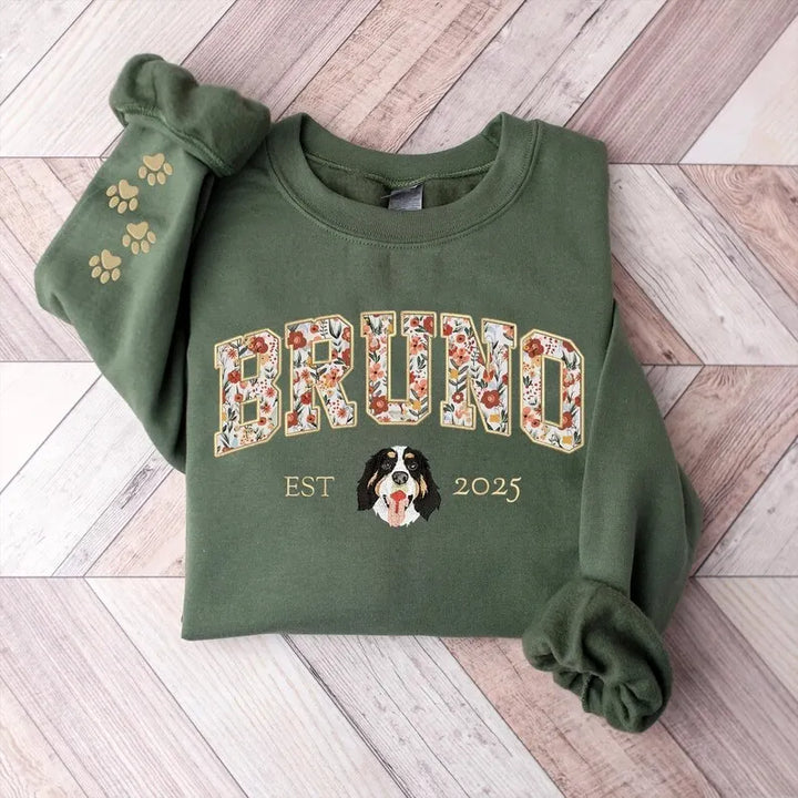 T-shirt ou sweat-shirt personnalisé avec portrait d'animal et broderie en appliqué floral