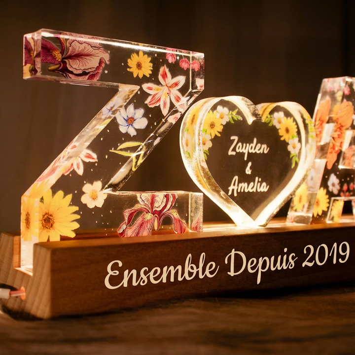 Veilleuse LED en acrylique floral avec initiales de couple personnalisées