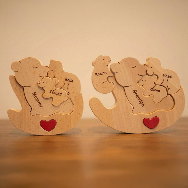Puzzle familial en bois personnalisé – Ours Maman berçant ses petits avec prénoms gravés