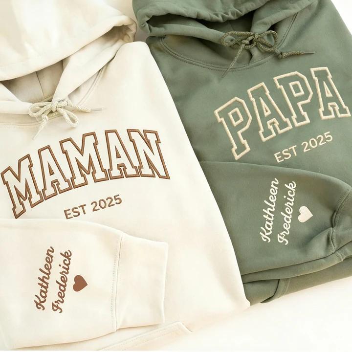 Sweat-shirt ou sweat à capuche brodé PAPA/MAMAN, nom de l'enfant sur la manche, cadeau pour les parents