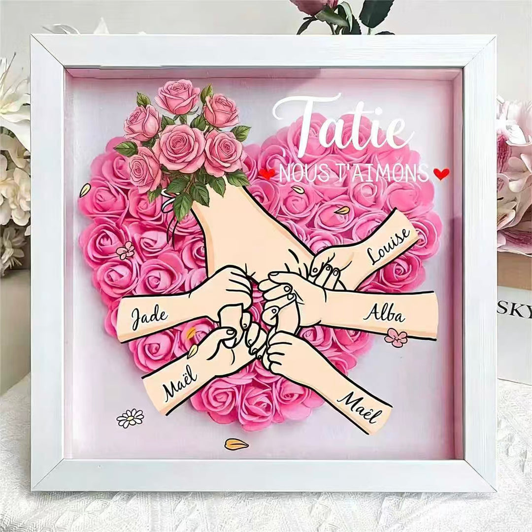 Cadre Ombre Personnalisé "Maman, je t’aime" – Bouquet Fait Main & Mains Entrelacées