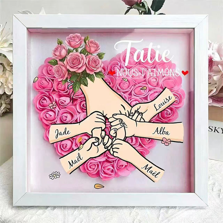 Cadre Ombre Personnalisé "Maman, je t’aime" – Bouquet Fait Main & Mains Entrelacées