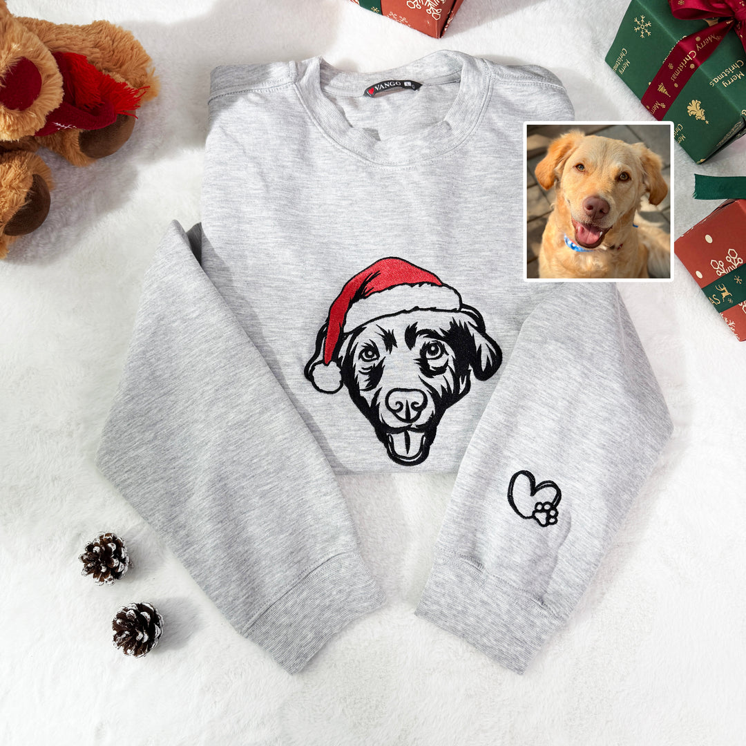 Sweat à capuche ou sweat-shirt brodé personnalisé avec le visage de votre animal de compagnie et un bonnet de Père Noël coloré, cadeau de Noël ou de deuil