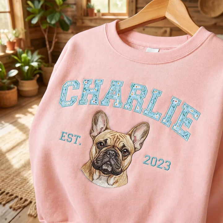 T-shirt ou sweat-shirt personnalisé avec portrait d'animal et broderie en appliqué floral