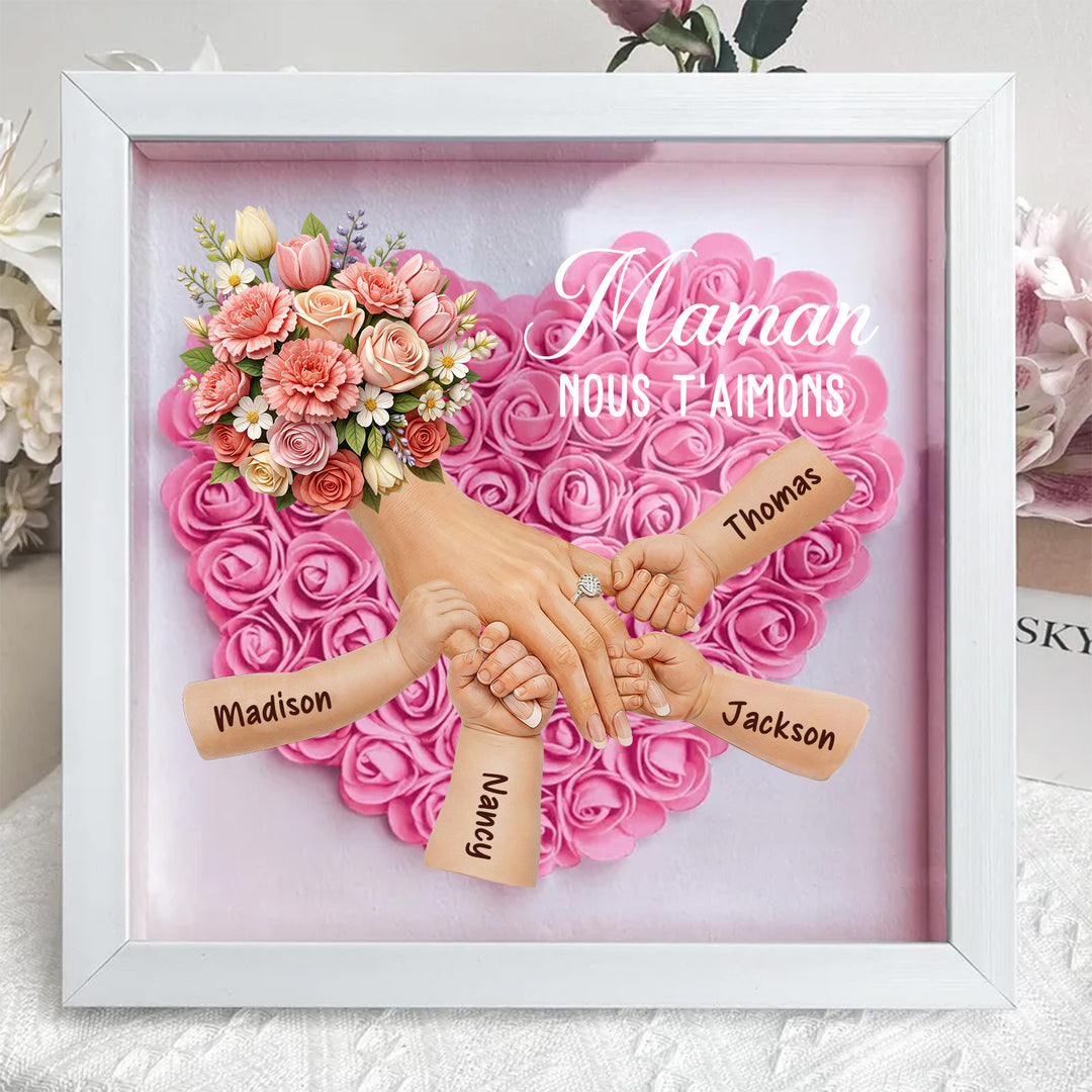 Boîte d’ombre cœur floral personnalisée Maman mains avec prénoms enfants