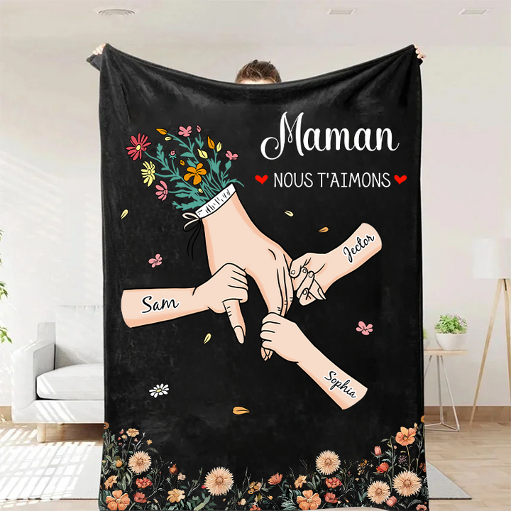Couverture Personnalisée Main dans la Main – MAMAN, Nous T’aimons en Flanelle & Sherpa – Un Cadeau Parfait et Réconfortant pour Maman