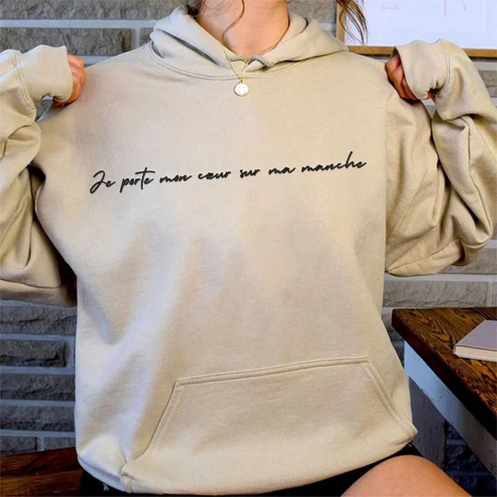 Sweat-shirt personnalisé brodé pour couple-Je Porte Mon Cœur Sur Ma Manche