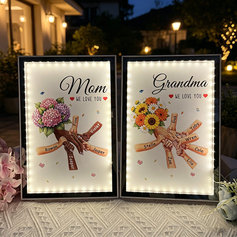 Boîte lumineuse miroir fleurie personnalisée maman et enfants se tenant la main