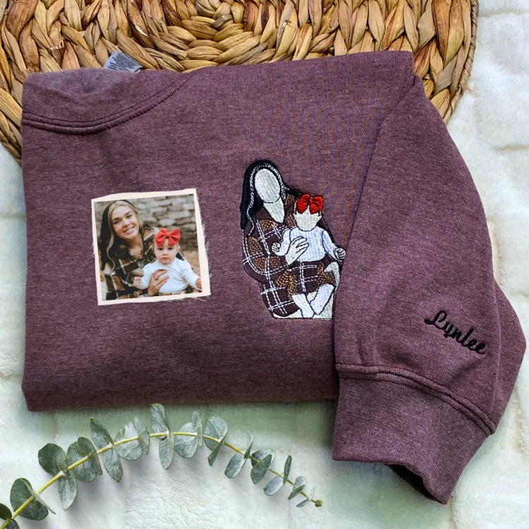 T-shirt brodé personnalisé avec portrait de maman