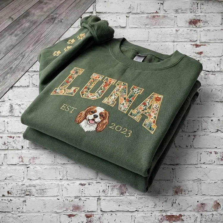 T-shirt ou sweat-shirt personnalisé avec portrait d'animal et broderie en appliqué floral