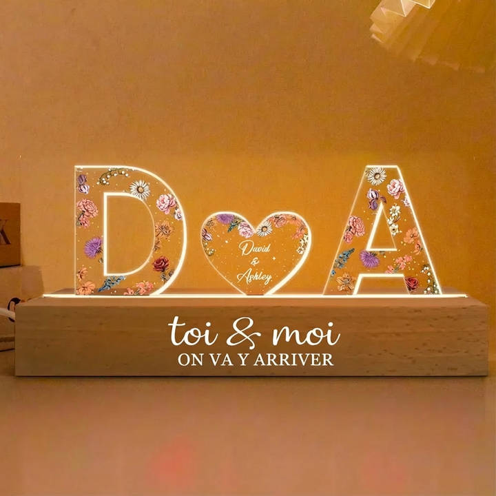 Veilleuse LED en acrylique floral avec initiales de couple personnalisées