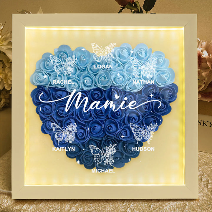 Cadre-vitrine floral motif papillon avec le prénom de l'enfant — Un cadeau pour Maman