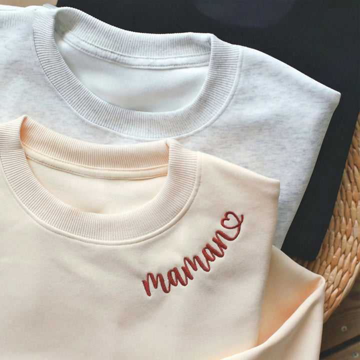 Sweat-shirt brodé « MAMAN » avec cœur – Cadeau idéal pour la fête des mères