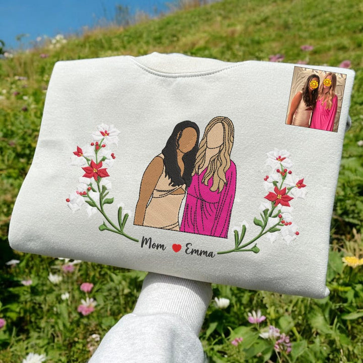 Sweat-shirt brodé personnalisé avec portrait de maman et fleurs de naissance