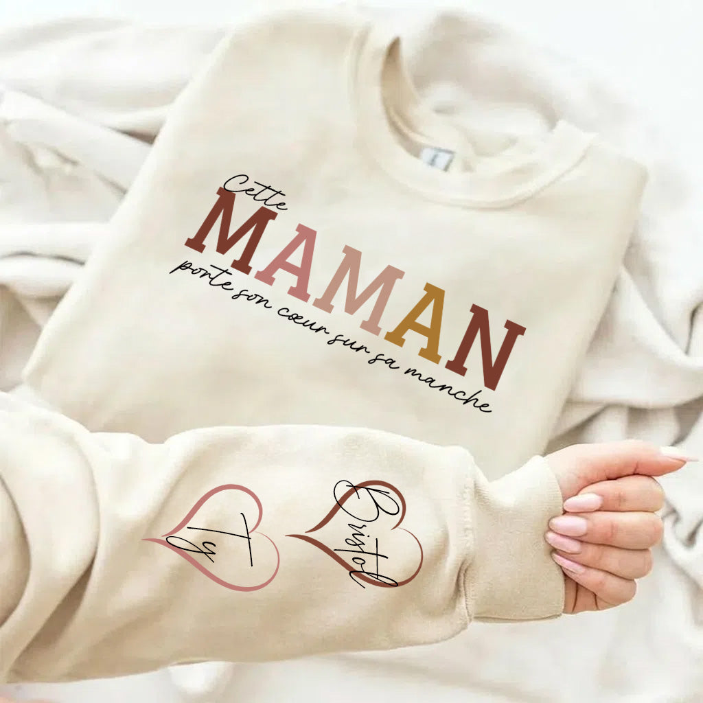 Sweat personnalisé pour Maman – Cette Maman porte son cœur sur sa manche