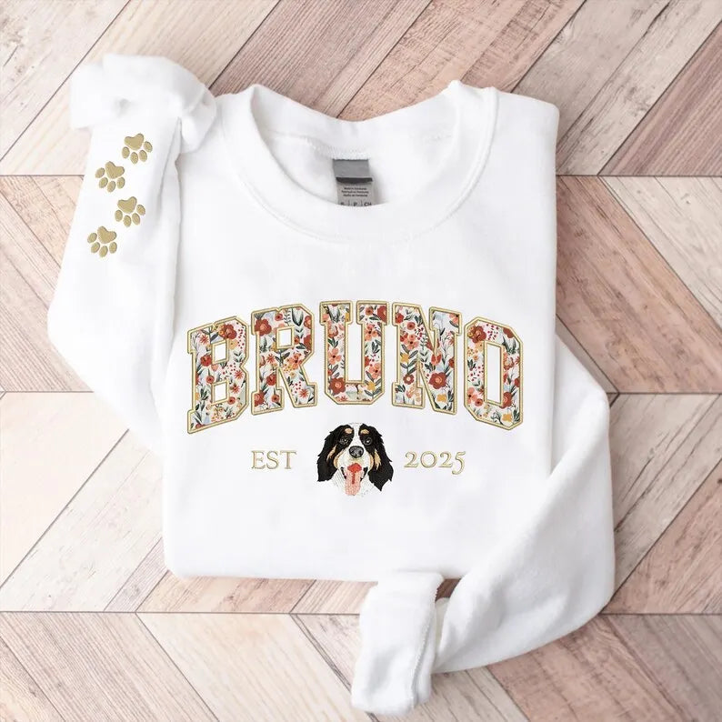 T-shirt ou sweat-shirt personnalisé avec portrait d'animal et broderie en appliqué floral