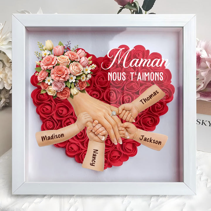 Boîte d’ombre cœur floral personnalisée Maman mains avec prénoms enfants