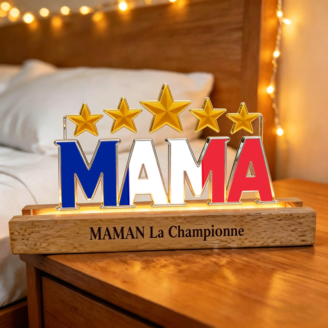 Lettre lumineuse personnalisée motif drapeau, avec étoiles et prénom — Cadeau pour les parents