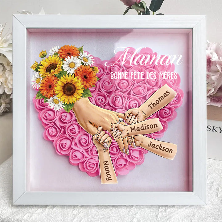 Boîte d’ombre cœur floral personnalisée Maman mains avec prénoms enfants et bague manicure