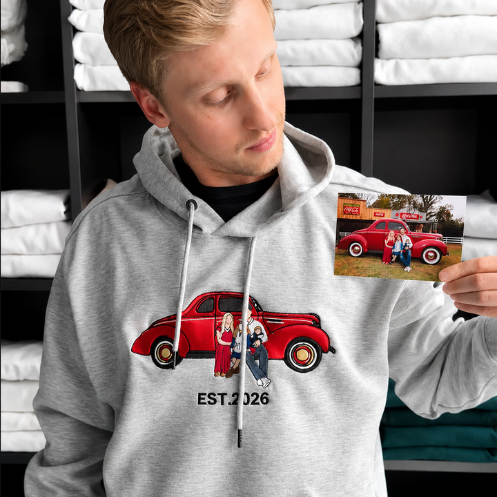 Sweat-shirt personnalisé avec photo de famille brodée sur une voiture