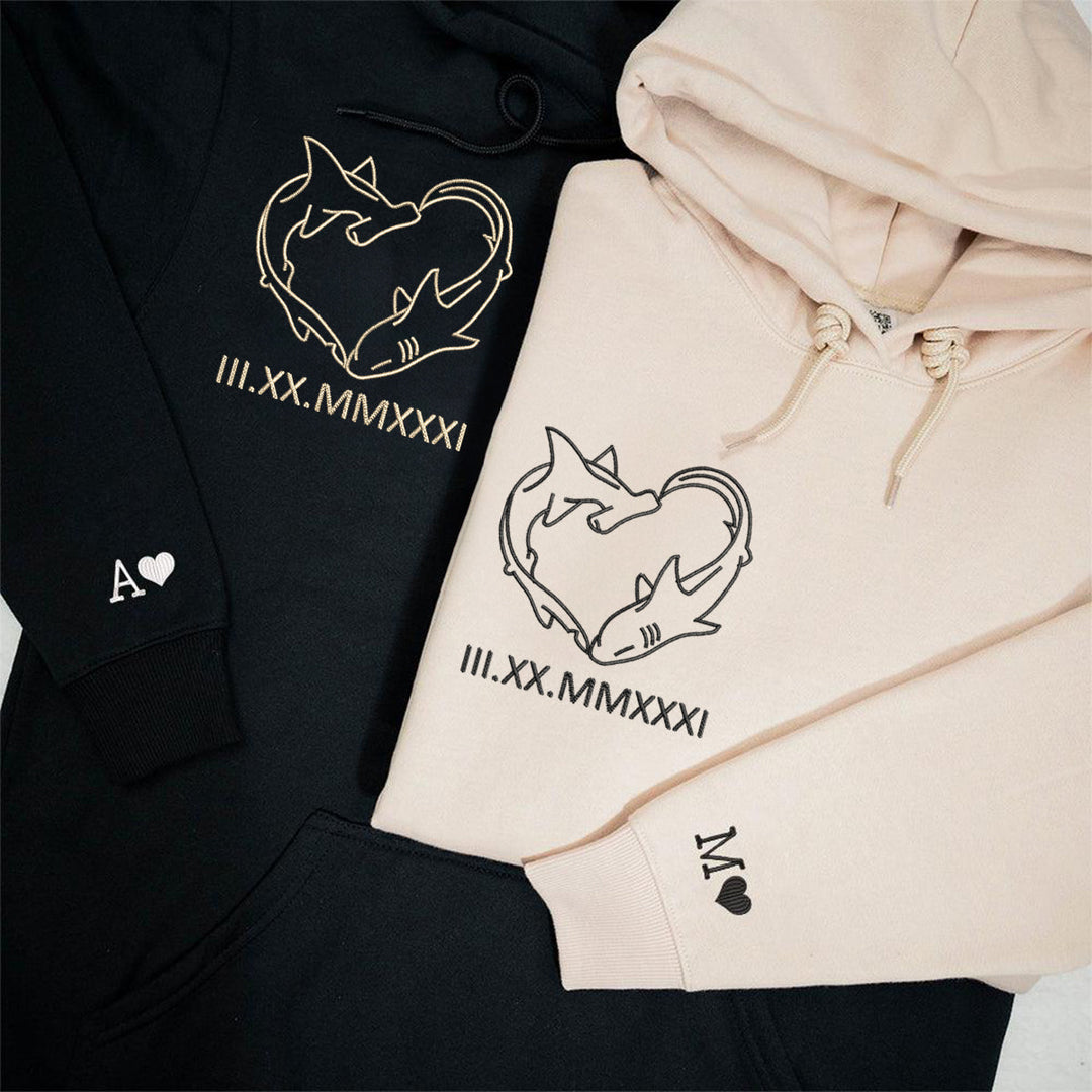 Sweat à capuche brodé personnalisé Shark Love Roman Numeral Couple